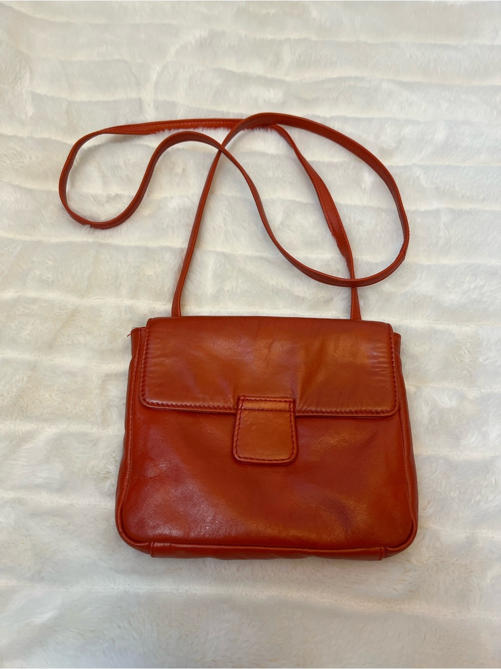 Latico NJ Orange Full Grain Leather Crossbody Bag Purse Magnetic Close Pockets